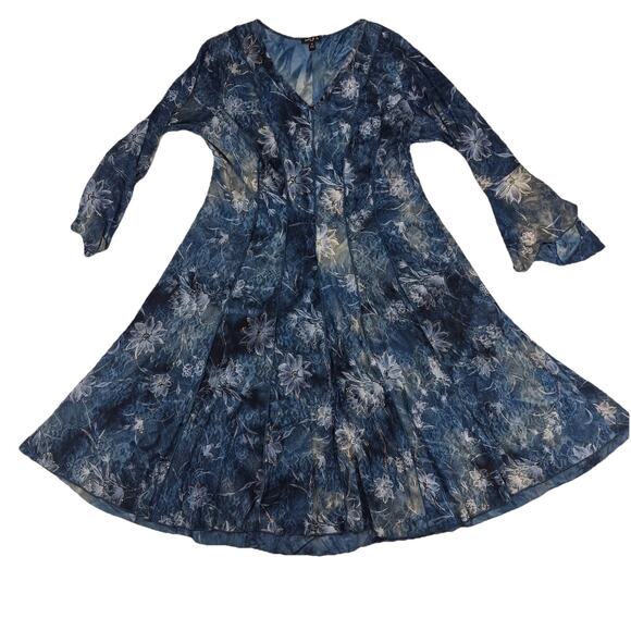 Sami & Jo Plus Dresses & Skirts - Sami & Jo Plus 1X Blue Floral VNeck Flare Sleeve ALine Dress Boho Stretch Casual
